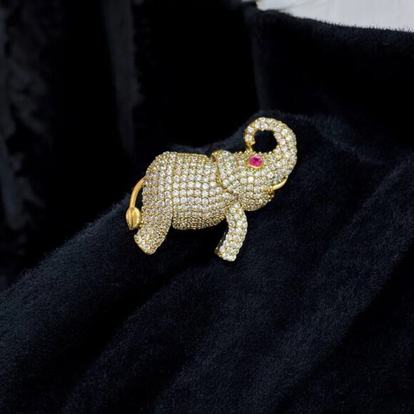 Elephant Style Gold-Finish Crystal Accents Brooch - Picture 2 of 2